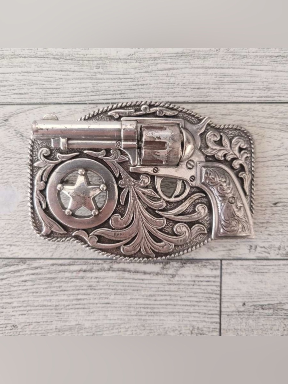 Western Gun Revolver Spinning Chamber Rodeo Cowboy Belt Buckle